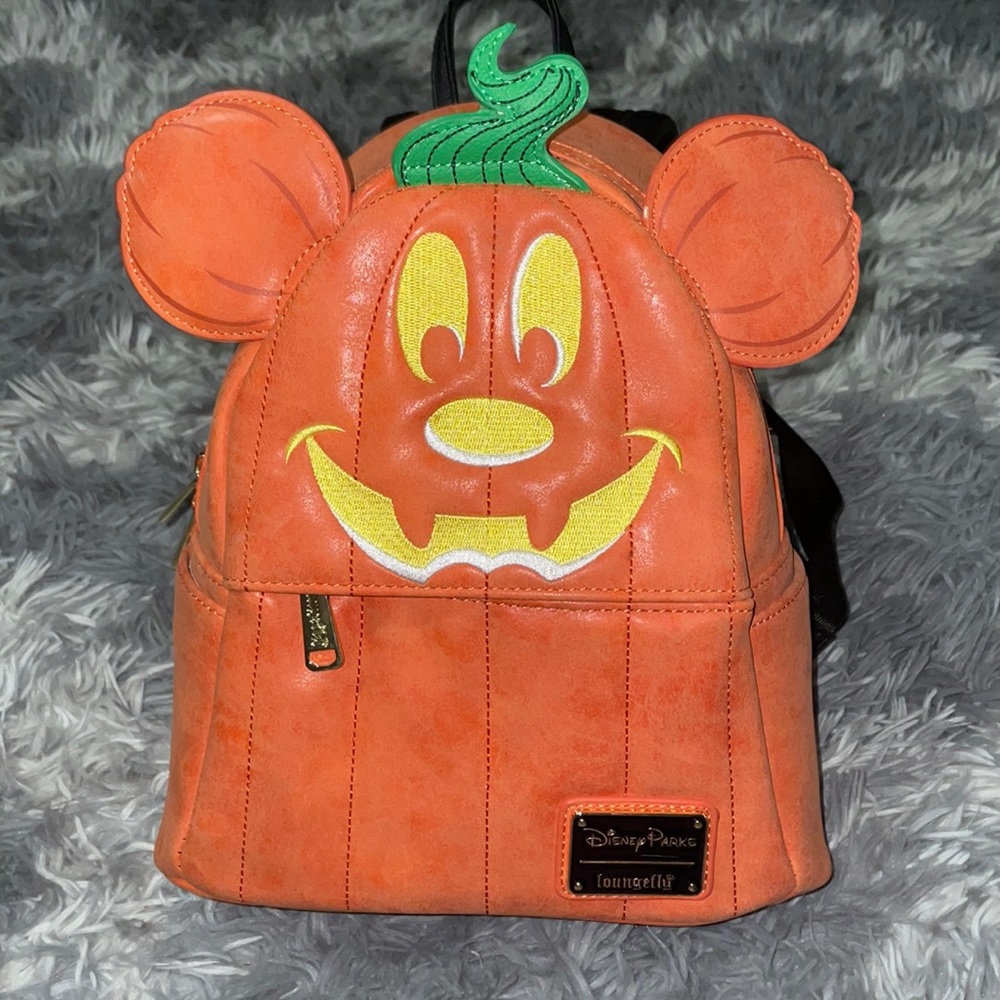 Mickey Mouse Loungefly mini Pumpkin bag